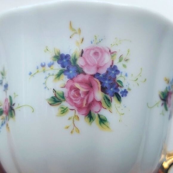 Porcelain Tea For One Floral Stackable 3 Piece Tea Set Roses Gold Trim - Picture 6 of 11